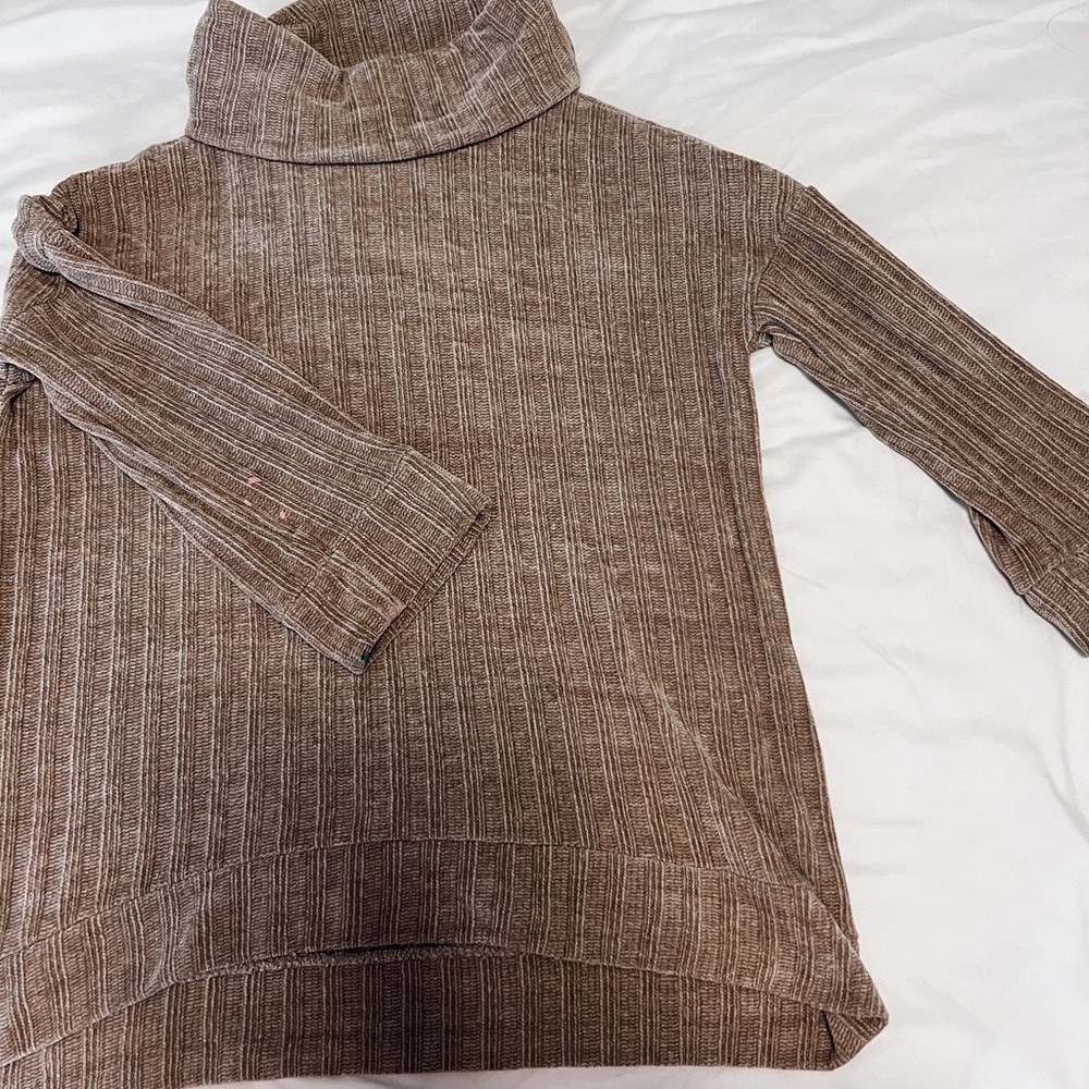 Mia Joy tan ribbed turtleneck sweater